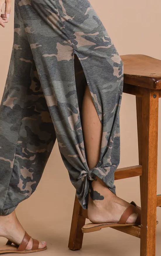 Side Split Camo Pant