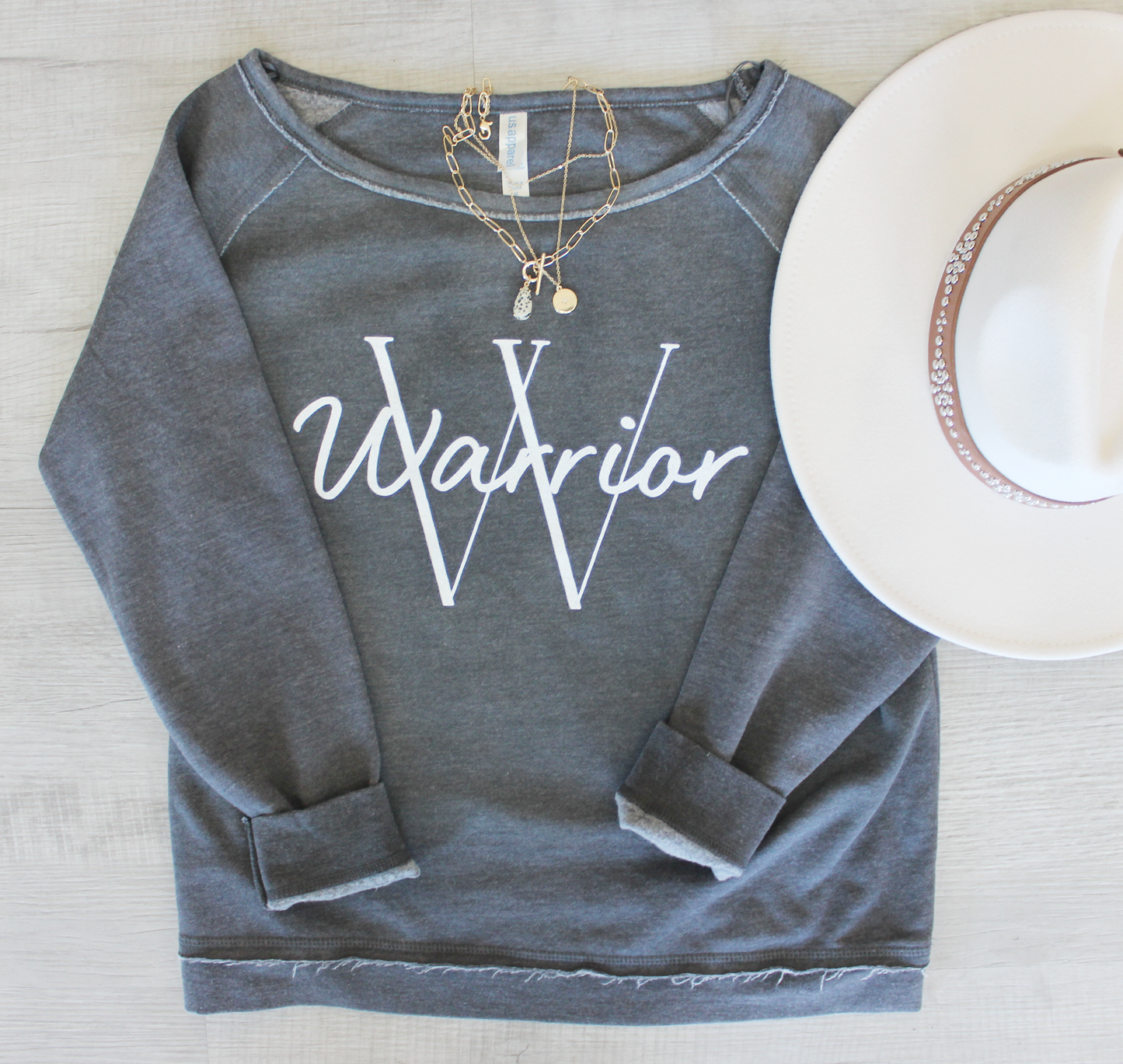 W Warrior Vintage Scoop Pullover